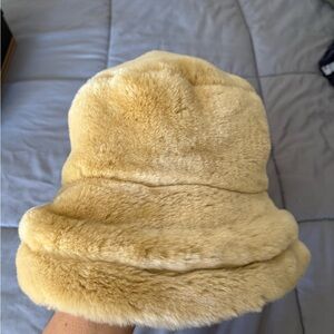 Plush Faux Fur Bucket Hat